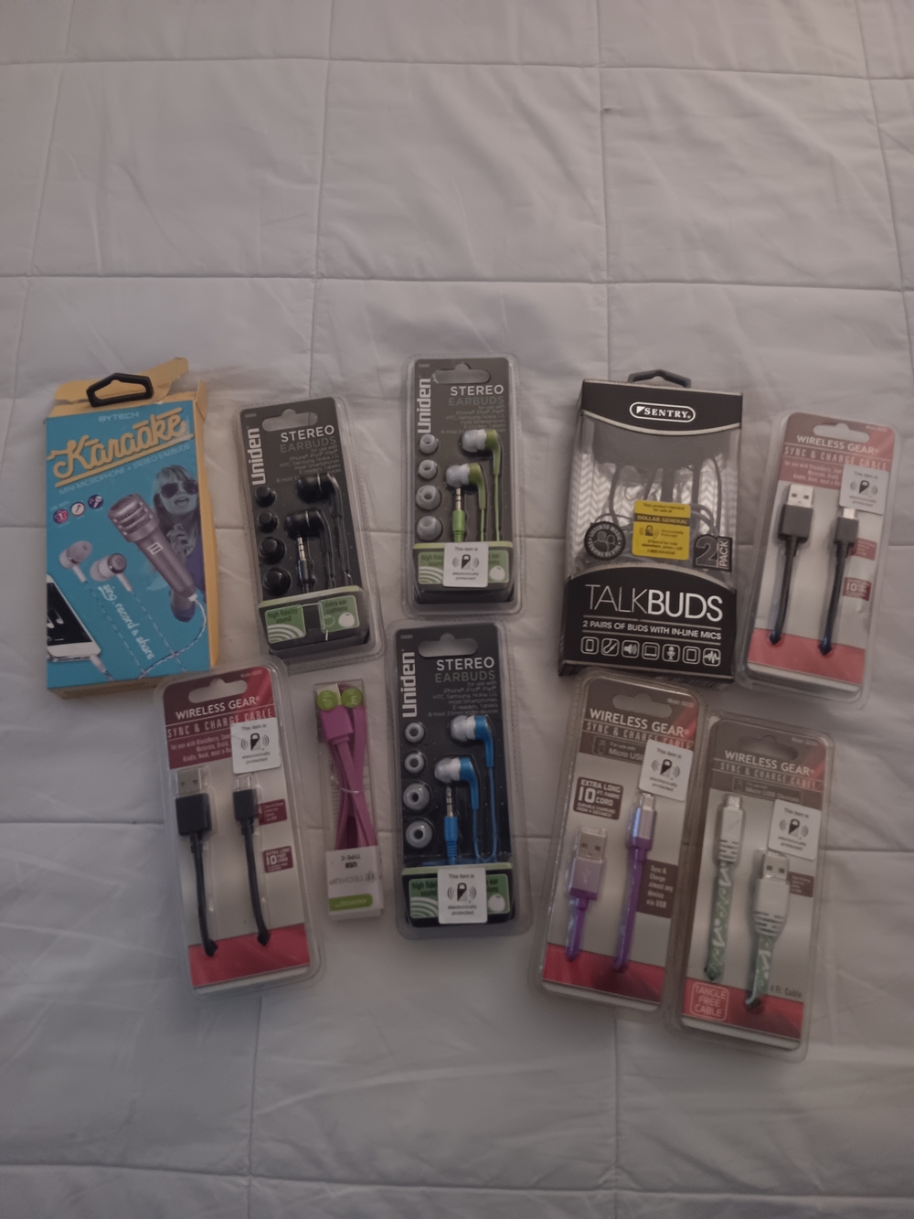 Stereo Earbuds Pack - Assorted Colors (Black, Green, Blue)